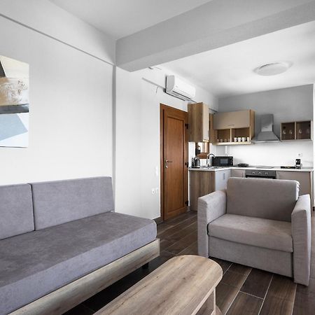 Ultima Summer Residence, Nilie Hospitality Mgmt อาฟิโตส ภายนอก รูปภาพ